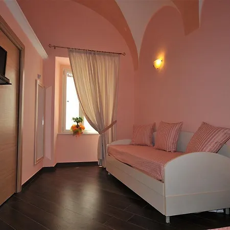 Relais Parallelo 41 Вьесте